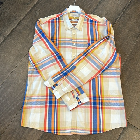 AS NEW. US POLO ASSN MEN BUTTON DOWN SHIRT SIZE 2XL SLIM FIT SHIRT - Picture 13 of 17